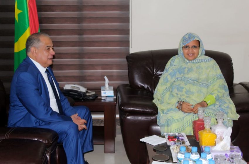 La Présidente de la Région de Nouakchott reçoit l’Ambassadeur d’Algérie en Mauritanie