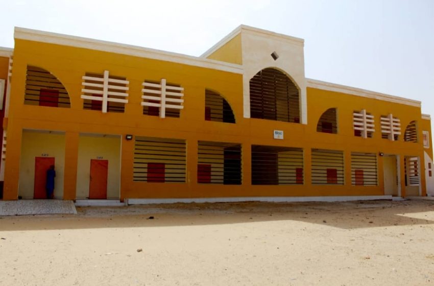  جهة نواكشوط تطلق حملة لتعقيم المؤسسات التعليمية