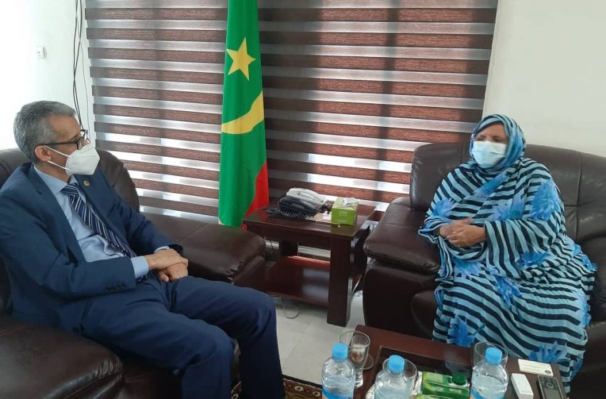  رئيسة جهة نواكشوط تستقبل المدير العام للألسكو